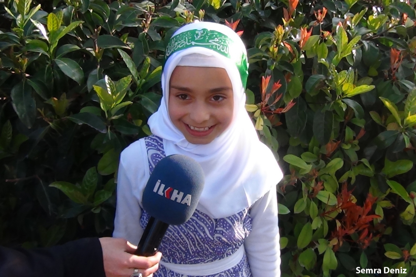 “Peygamberi anlatan ilahiler söylemek güzel bir duygu” “Peygamberi anlatan ilahiler söylemek güzel bir duygu”
